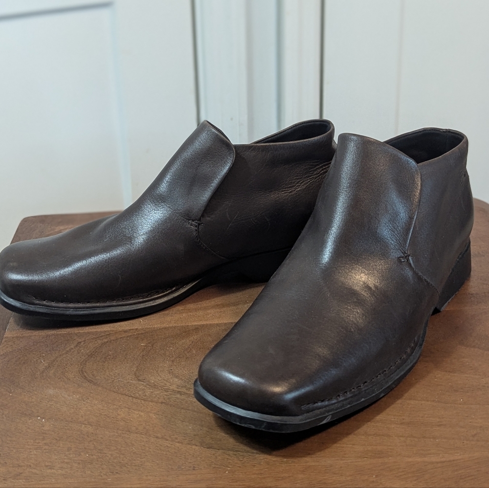 Rockport Brown Chukka Ankle Boots Classic Design Excellent Condition Leather